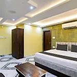 Super Hotel O The Crown Madhyamgram