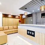 Super Hotel O The Crown Madhyamgram